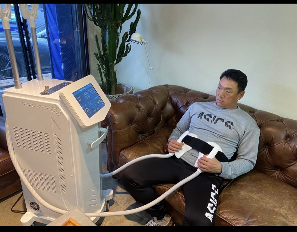 金本監督エムスレンダー使用中